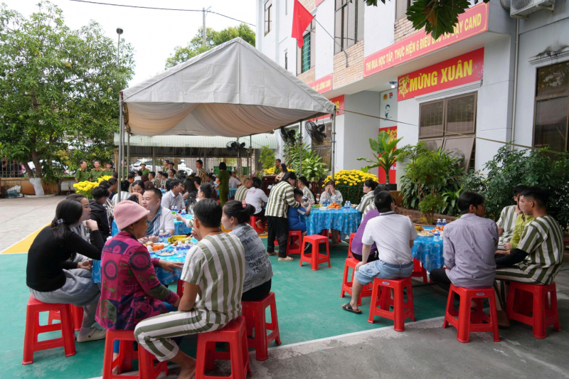 pham nhan.jpg